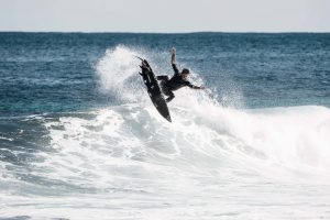 felipe toledo campeao wsl 2022 sharpeye surfboards 2